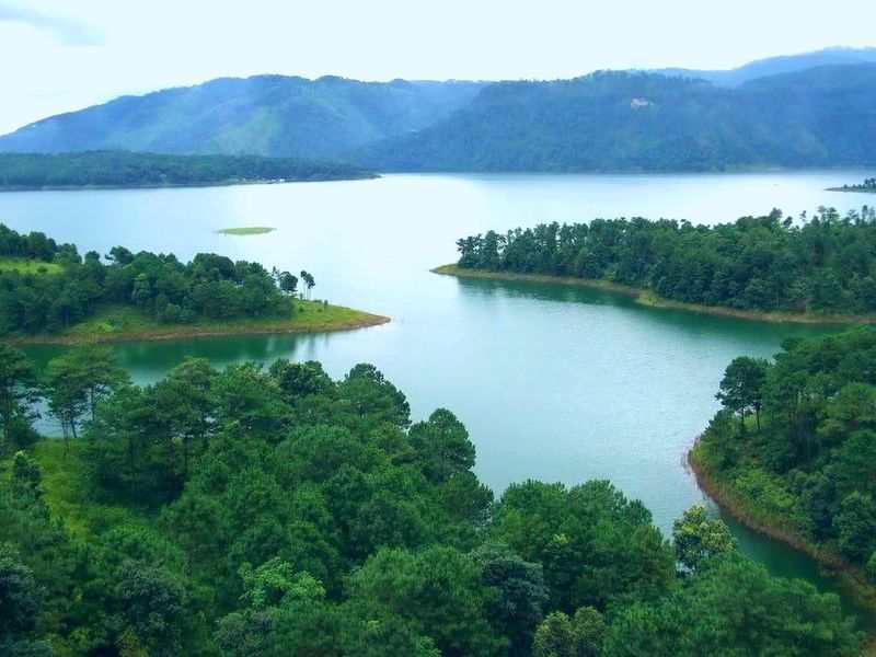 <p>Meghalaya Highlands, Rivers &amp; Living Roots Retreat</p>