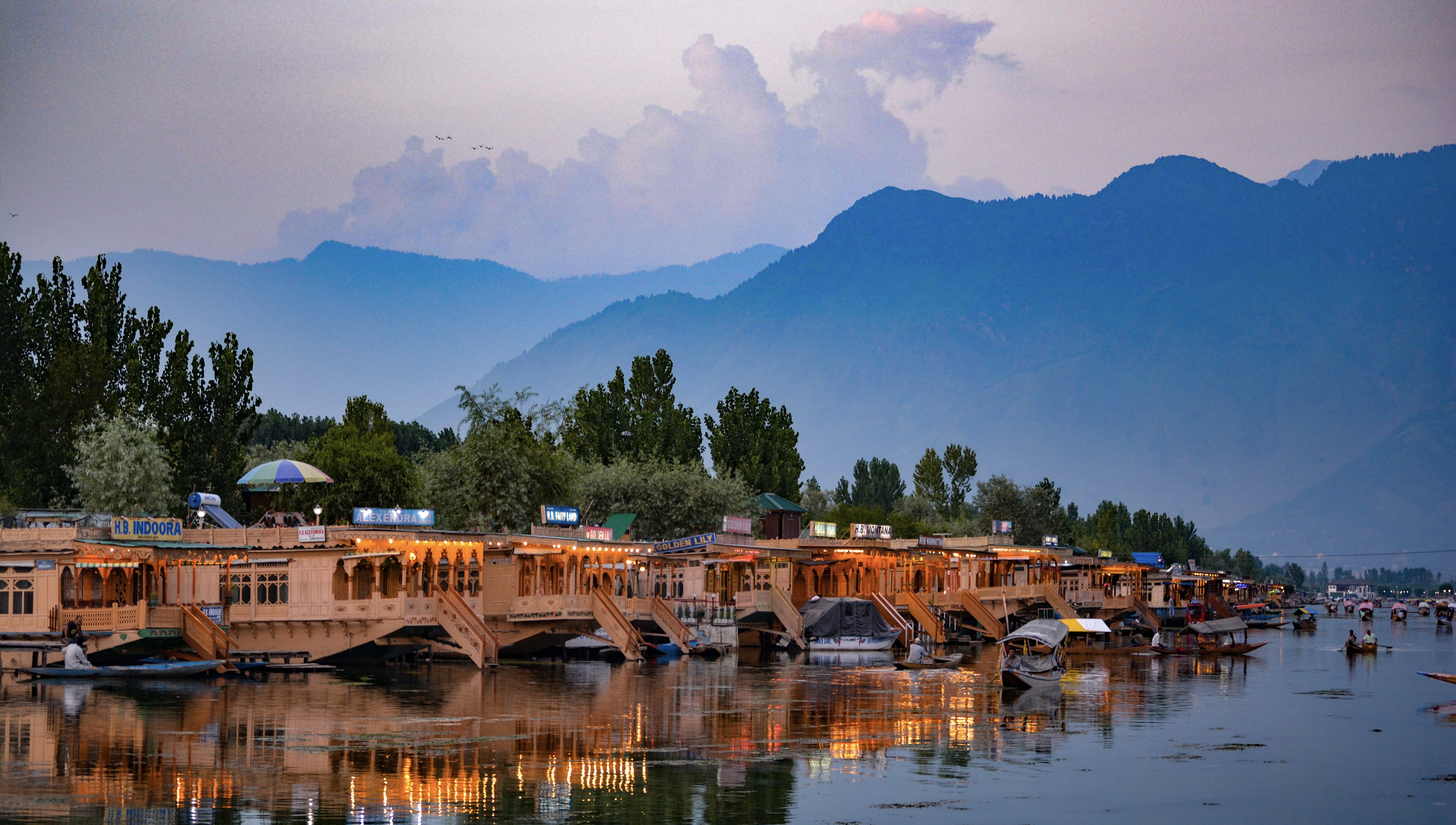 <p>Kashmir Valleys &amp; Meadows Retreat</p>